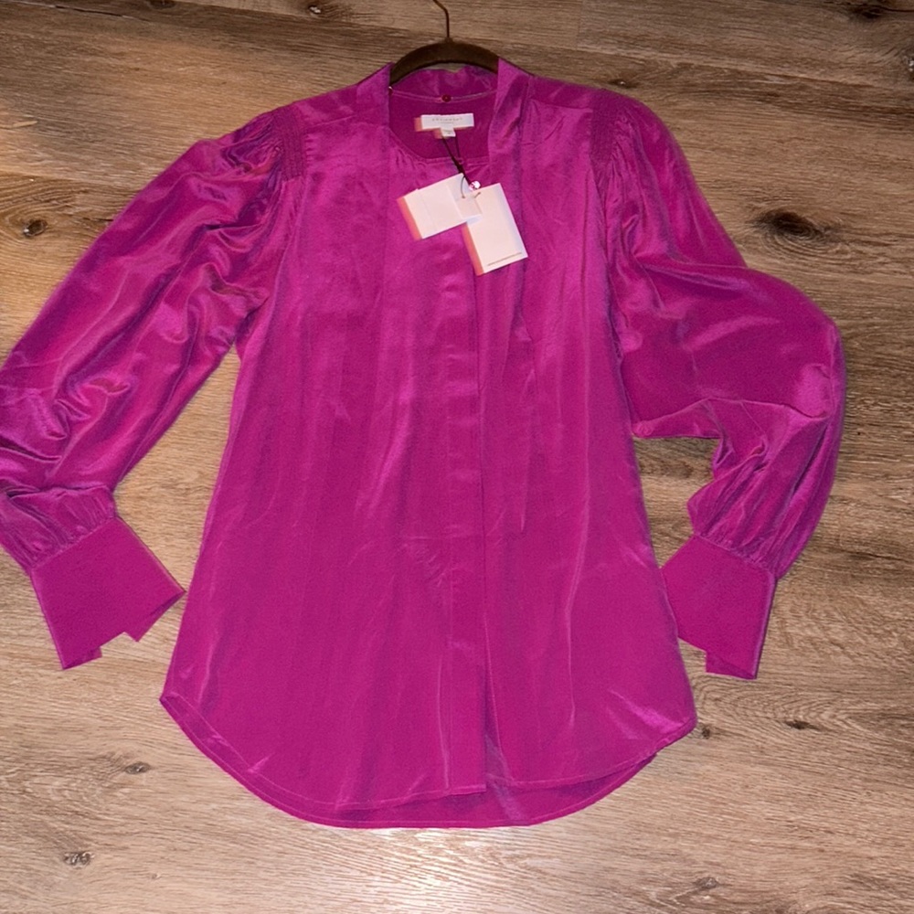 Equipment NWT Fuchsia Silk Blouse. Size M